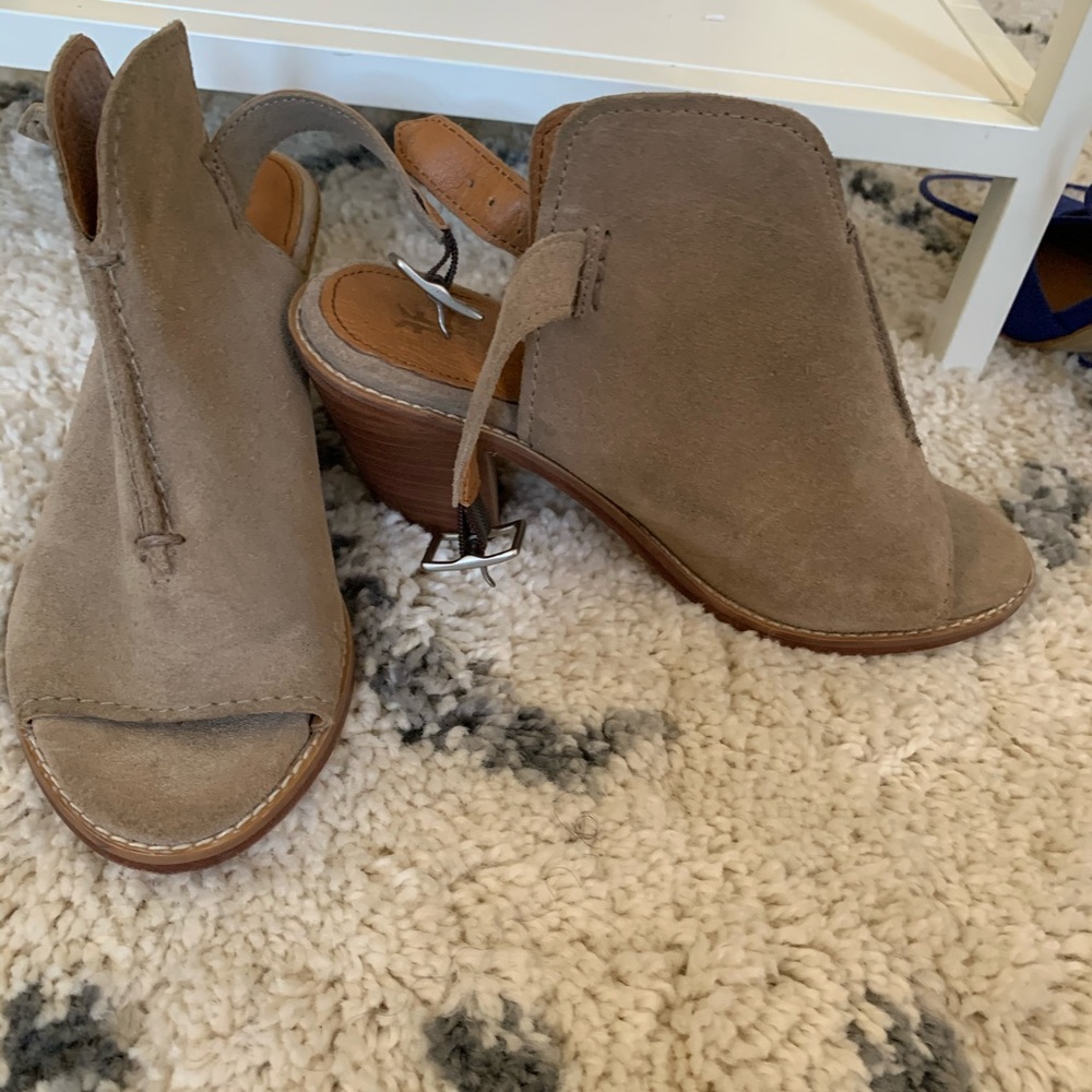 Frye | Courtney Sling Block Heel